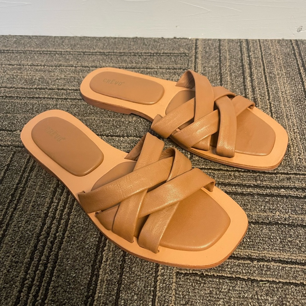 NWOT Crevo Busy Slide Sandal